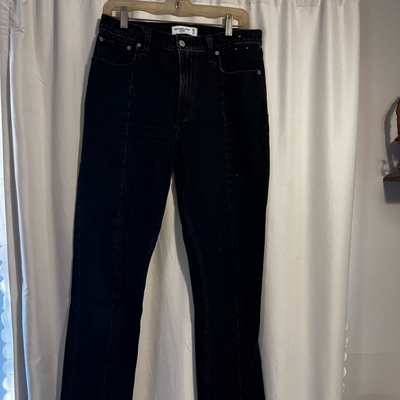 Abercrombie and Fitch, The Skinny High-rise Jean - Picture 2 of 5